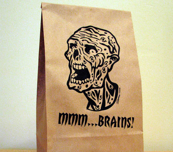 mmmm-brains-zombie-lunch-bags.jpg
